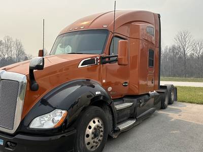Kenworth T680 Sleeper Semi Truck - Raised Roof, Paccar, Automatic