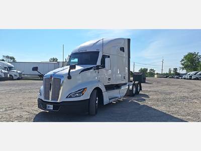 Kenworth T680 Sleeper Semi Truck - 76" Raised Roof, Cummins 500HP, Automatic