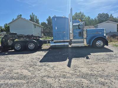 Peterbilt 389 Sleeper Semi Truck - 72" Raised Roof, Cummins 550HP, 18 Speed Manual
