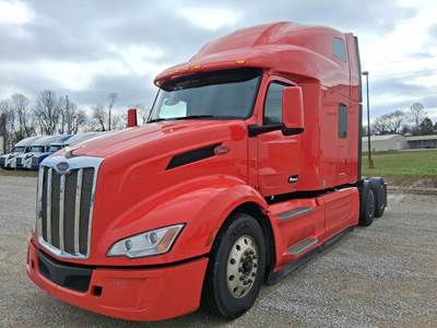 Peterbilt 579 Sleeper Semi Truck - 80" Raised Roof, Paccar 485HP, Automatic