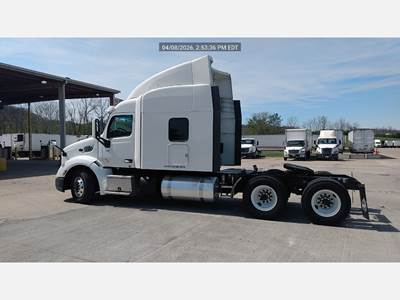 Peterbilt 579 Sleeper Semi Truck - Cummins, Automatic