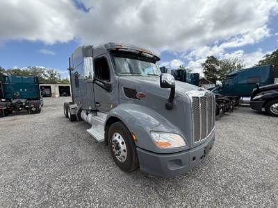 Peterbilt 579 Sleeper Semi Truck - 72" Mid Roof, Paccar 455HP, Automatic