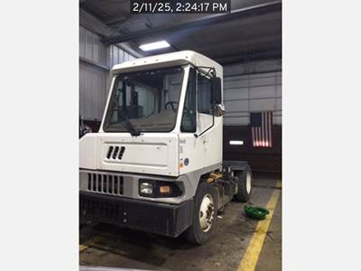 Ottawa T2 Yard Spotter Truck - Cummins