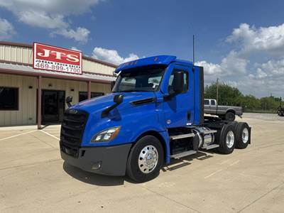 Freightliner Cascadia 126 Day Cab Truck - Detroit 455HP, 12 Speed Dt12 Amt