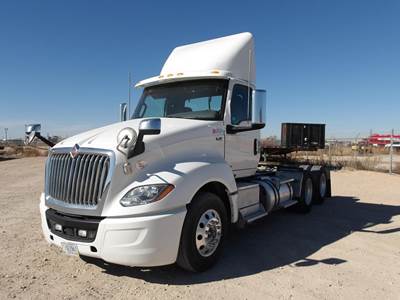 International LT Day Cab Truck - Cummins 430HP, 10 Speed Smart Advantage Amt