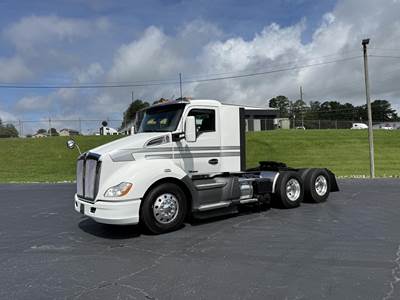 Kenworth T680 Day Cab Truck - Paccar 455HP, 12 Speed Endurant Amt