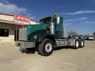 Kenworth T800 Day Cab Truck - Cummins 605HP, 18 Speed Ultrashift Amt
