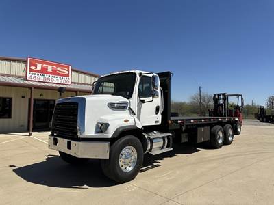 Freightliner 108SD Tandem Axle 26 ft Flatbed Truck - 350HP, 6 Speed Allison Rds Automatic