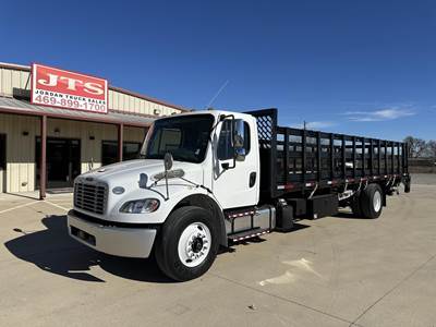 Freightliner M2 106 26 ft Flatbed Truck - 260HP, 6 Speed Automatic, Liftgate