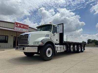 Mack Granite 64BT Quad Axle 23.5 ft Flatbed Truck - 395HP, 12 Speed M Drive Amt