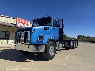 Western Star 4700 Tri Axle 28 ft Flatbed Truck - 470HP, 6 Speed Allison Rds Automatic