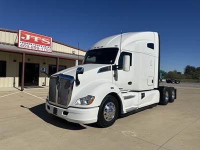 Kenworth T680 Sleeper Semi Truck - 76" Raised Roof Sleeper, Paccar 455HP, 12 Speed Endurant Amt