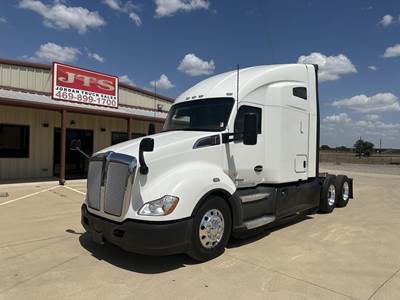 Kenworth T680 Sleeper Semi Truck - Raised Roof Sleeper, Cummins 400HP, 12 Speed Endurant Amt