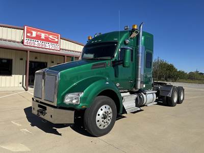 Kenworth T880 Sleeper Semi Truck - 42" Raised Roof Sleeper, Cummins 500HP, 13 Speed Manual