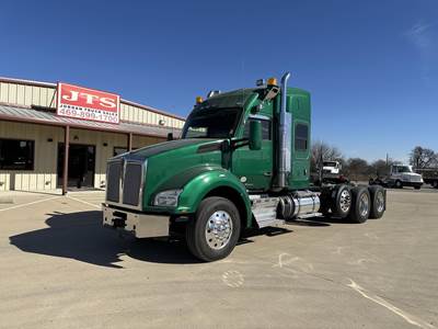 Kenworth T880 Sleeper Semi Truck - 42" Raised Roof Sleeper, Cummins 500HP, 13 Speed Manual