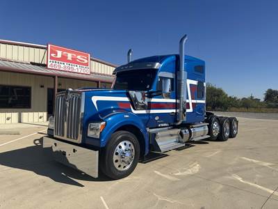 Kenworth W990 Tri Axle Sleeper Semi Truck - 72" Mid Roof Sleeper, Cummins 565HP, 18 Speed Manual