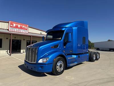 Peterbilt 579 Sleeper Semi Truck - 76" Raised Roof Sleeper, Paccar 455HP, 12 Speed Dt12 Amt