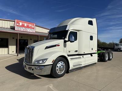 Peterbilt 579 Sleeper Semi Truck - 80" Raised Roof Sleeper, Cummins 500HP, 18 Speed Manual