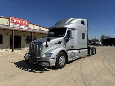 Peterbilt 579 Sleeper Semi Truck - 80" Raised Roof Sleeper, Cummins 500HP, 12 Speed Endurant Amt