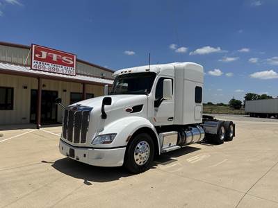 Peterbilt 579 Sleeper Semi Truck - 70" Mid Roof Sleeper, Paccar 455HP, 8Ll Manual