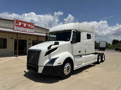 Volvo VNL64T740 Sleeper Semi Truck - 77" Mid Roof Sleeper, D13 455HP, 12 Speed I Shift Amt