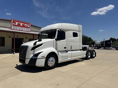 Volvo VNL64T740 Sleeper Semi Truck - 77" Mid Roof Sleeper, D13 455HP, 12 Speed I Shift Amt