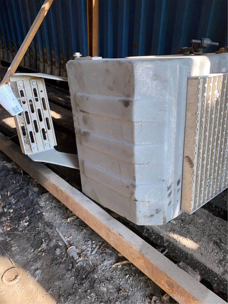 2004 International 9200i Battery Box For Sale Montréal, QC, Canada 3688