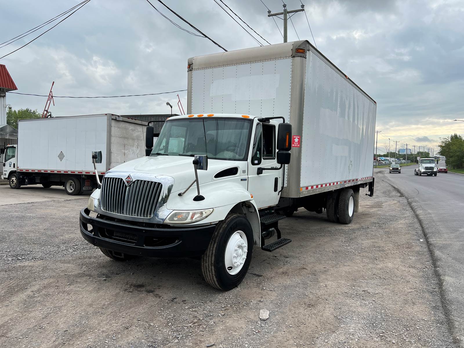 2010 International 4300 Cab & Chassis Truck For Sale, 337,172
