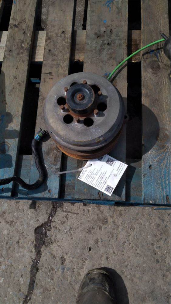 Volvo D13 Fan Clutch for a 2014 Volvo VNL For Sale Montréal, QC