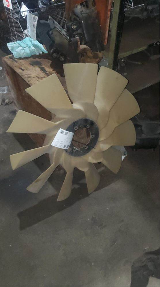 Paccar MX13 Fan for a 2012 Peterbilt 587 For Sale Montréal, QC