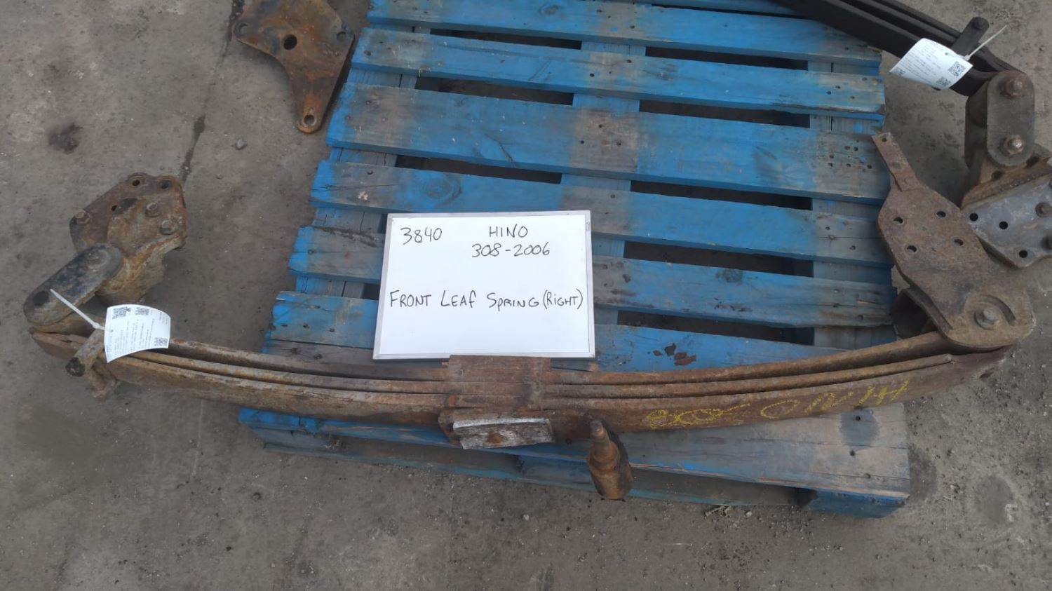 2006 Hino 308 Front Leaf Spring For Sale Montréal, QC, Canada 3840