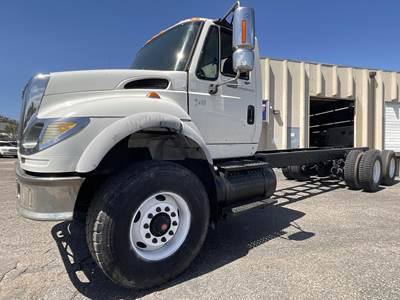 International WorkStar 7600 Tandem Axle Cab & Chassis Truck - Caterpillar, 380HP, 10 Speed Manual