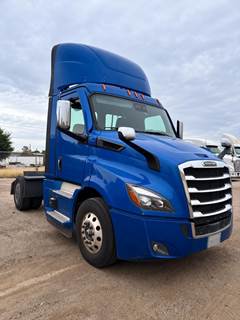 Freightliner Cascadia 116 Single Axle Day Cab Truck - Detroit 410HP, 12 Speed Dt12 Automatic