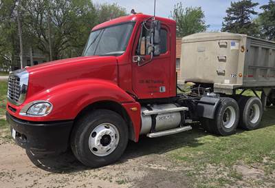 Freightliner Columbia 112 Day Cab Truck - Detroit, 13 Speed Manual