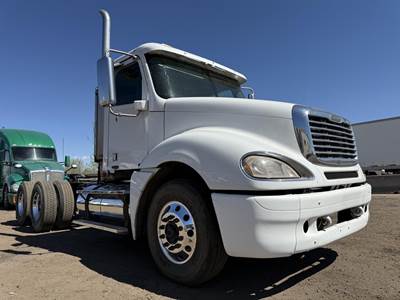 Freightliner Columbia 120 Day Cab Truck - Detroit, 13 Speed Manual