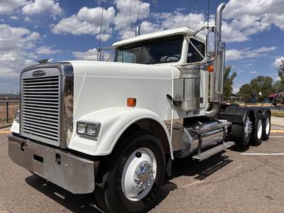Freightliner FLD132 Classic XL Tri Axle Day Cab Truck - Detroit, 18 Speed Manual