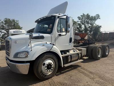Freightliner M2 112 Day Cab Truck - Detroit 450HP, 6 Speed Allison Rds Automatic