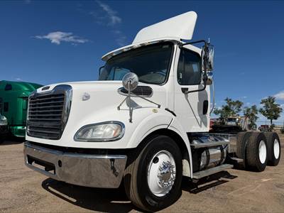 Freightliner M2 112 Day Cab Truck - Detroit 450HP, 6 Speed Allison Rds Automatic