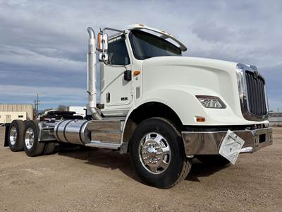 International HX Day Cab Truck - Cummins 450HP, 10 Speed Manual