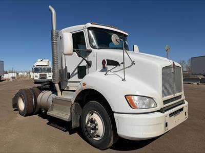 Kenworth T400 Single Axle Day Cab Truck - Paccar 260HP, 10 Speed Ultrashift Plus Automatic