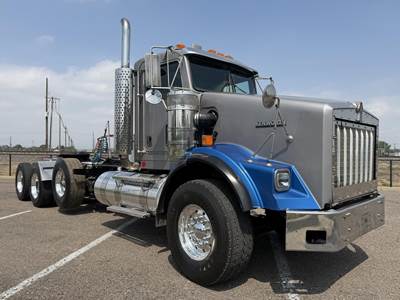 Kenworth T800 Tri Axle Day Cab Truck - Cummins 500HP, 18 Speed Manual