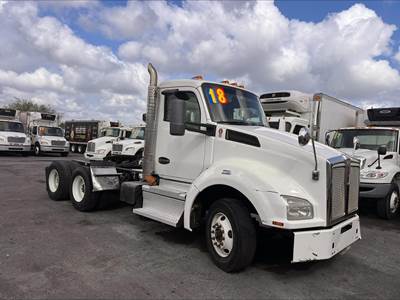 Kenworth T880 Day Cab Truck - Cummins 450HP, 10 Speed Automatic