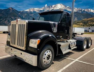 Kenworth W990 Day Cab Truck - Paccar 510HP, 10 Speed Manual