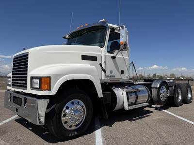 Mack Pinnacle CHU613 Tri Axle Day Cab Truck - MP8 500HP, 13 Speed Manual