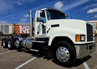Mack Pinnacle CHU613 Tri Axle Day Cab Truck - MP8 500HP, 13 Speed Manual