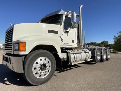 Mack Pinnacle CHU613 Tri Axle Day Cab Truck - MP8 505HP, 18 Speed Manual