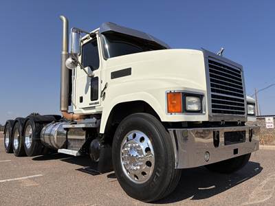 Mack Pinnacle CHU613 Tri Axle Day Cab Truck - MP8 505HP, 18 Speed Manual