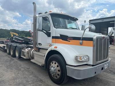 Peterbilt 567 Tri Axle Day Cab Truck - Paccar 510HP, 18 Speed Manual