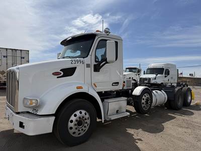 Peterbilt 567 Tri Axle Day Cab Truck - Paccar 500HP, 18 Speed Manual