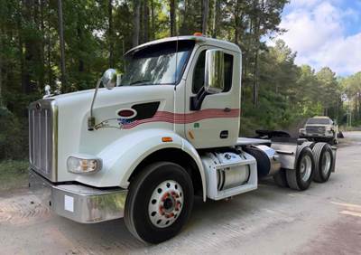 Peterbilt 567 Day Cab Truck - Paccar 455HP, 12 Speed Amt